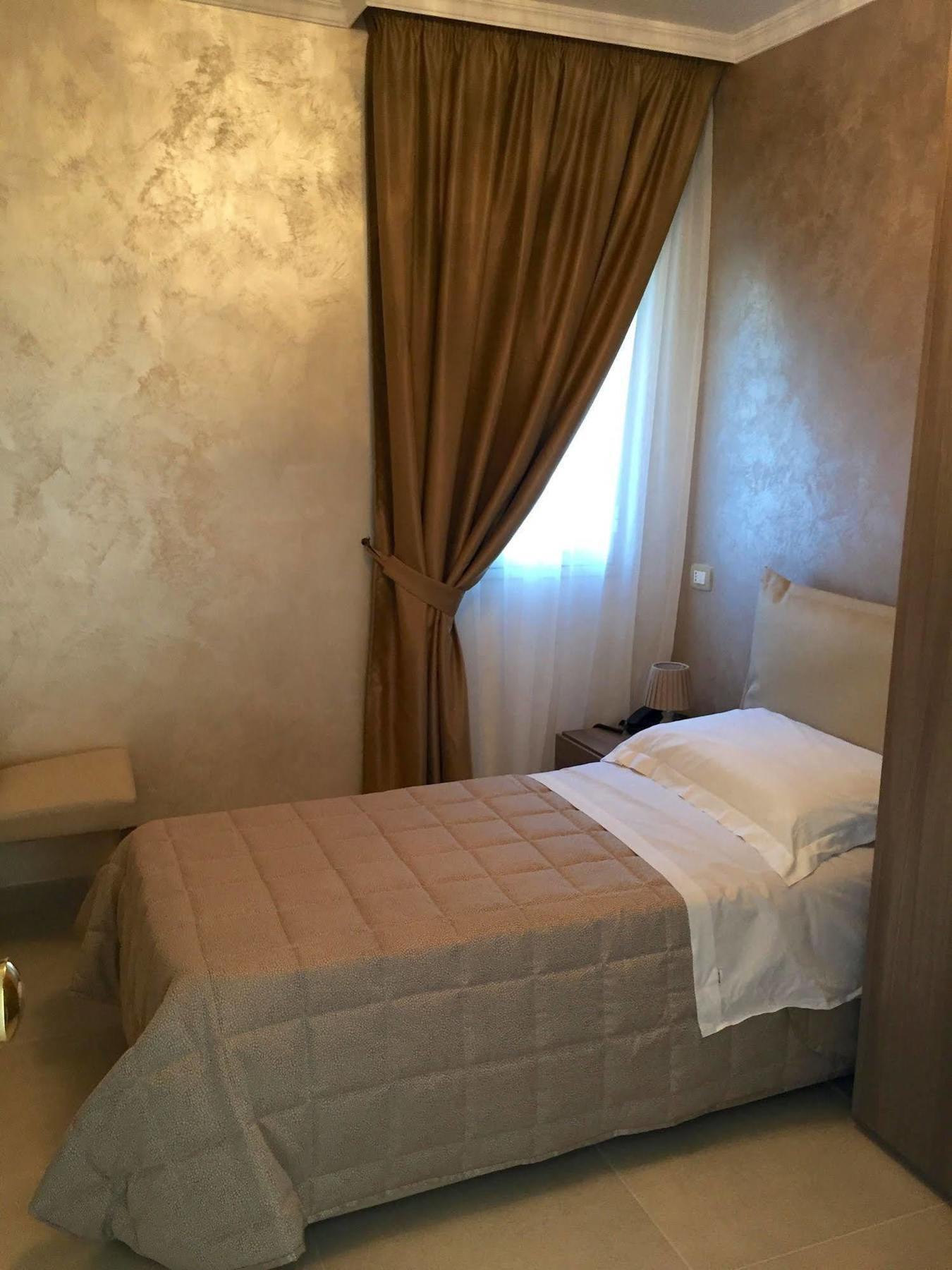 Hotel Riviera Palace Porto Empedocle Eksteriør bilde